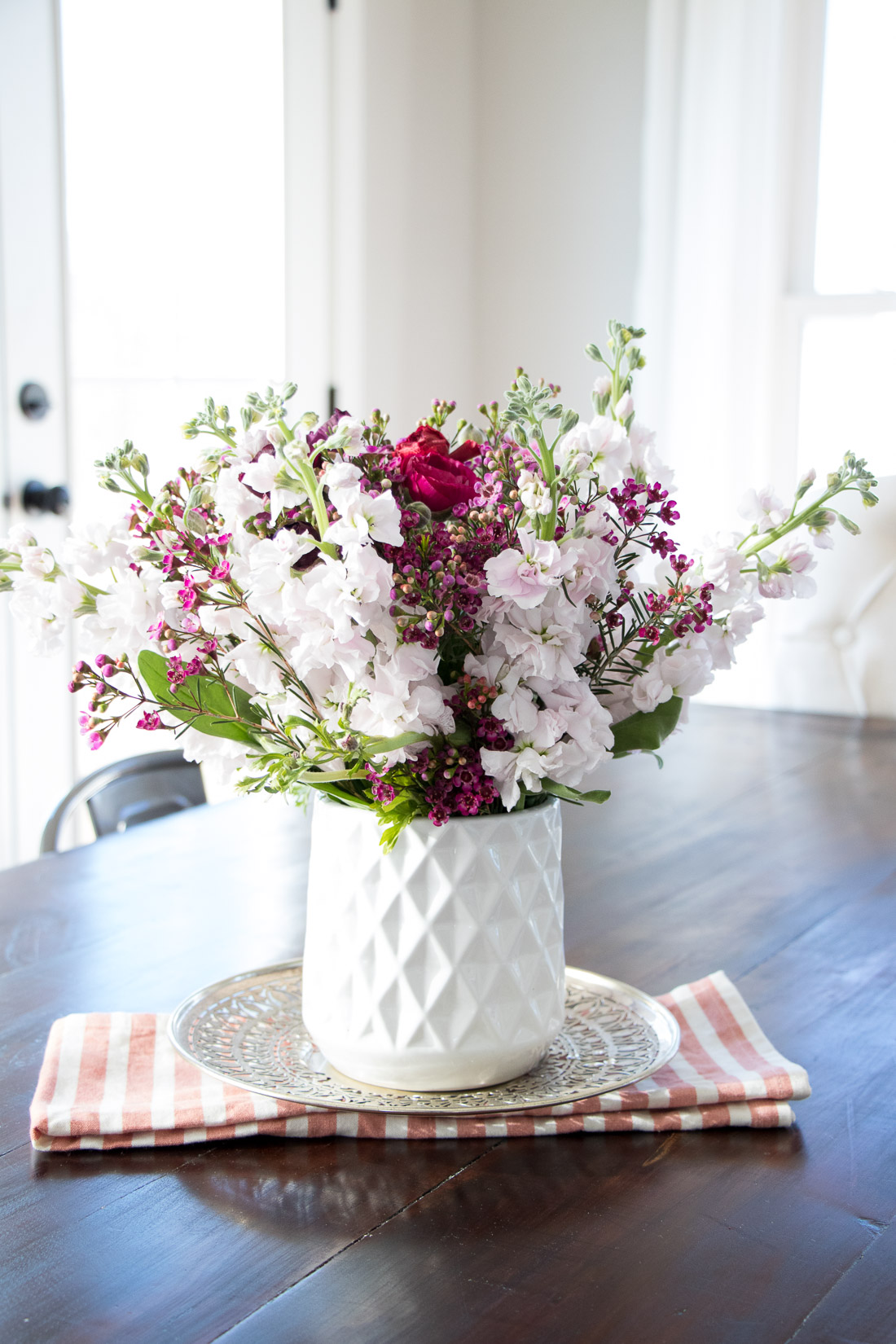 DIY Floral arrangement with ranunculus and waxflower