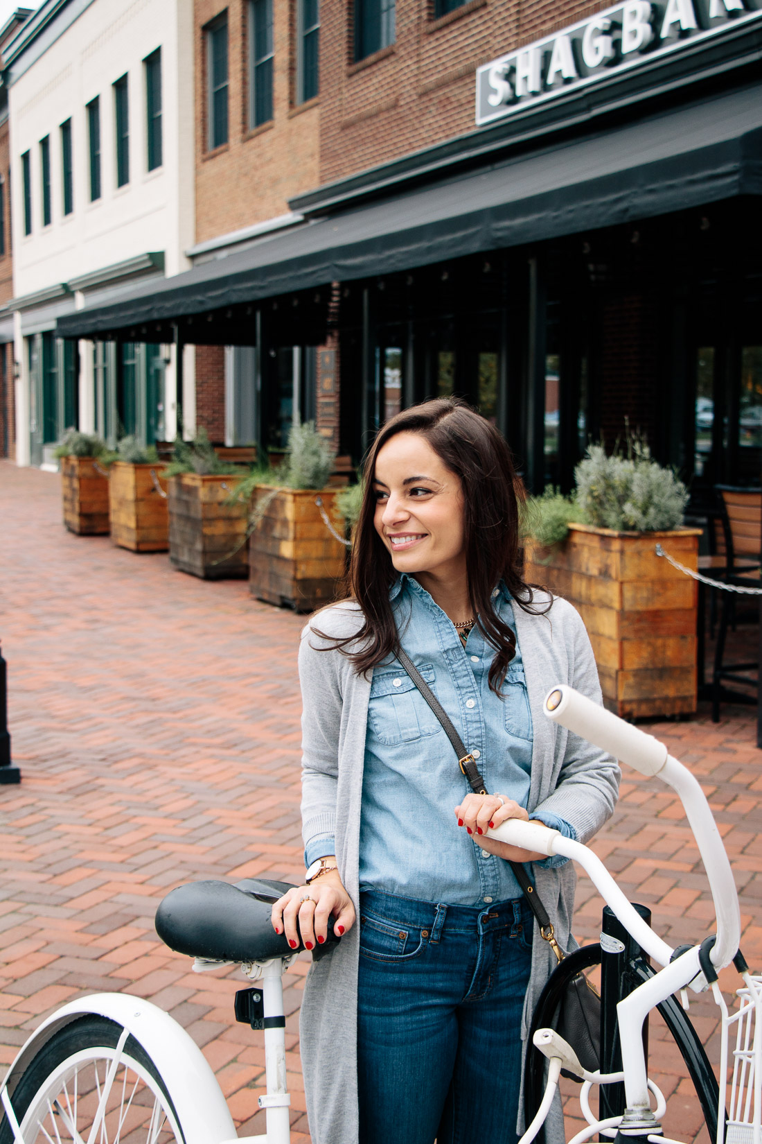 Denim and chambray outfit via pumps and push-ups blog | 6+ ways to style chambray | chambray outfits | chambray 