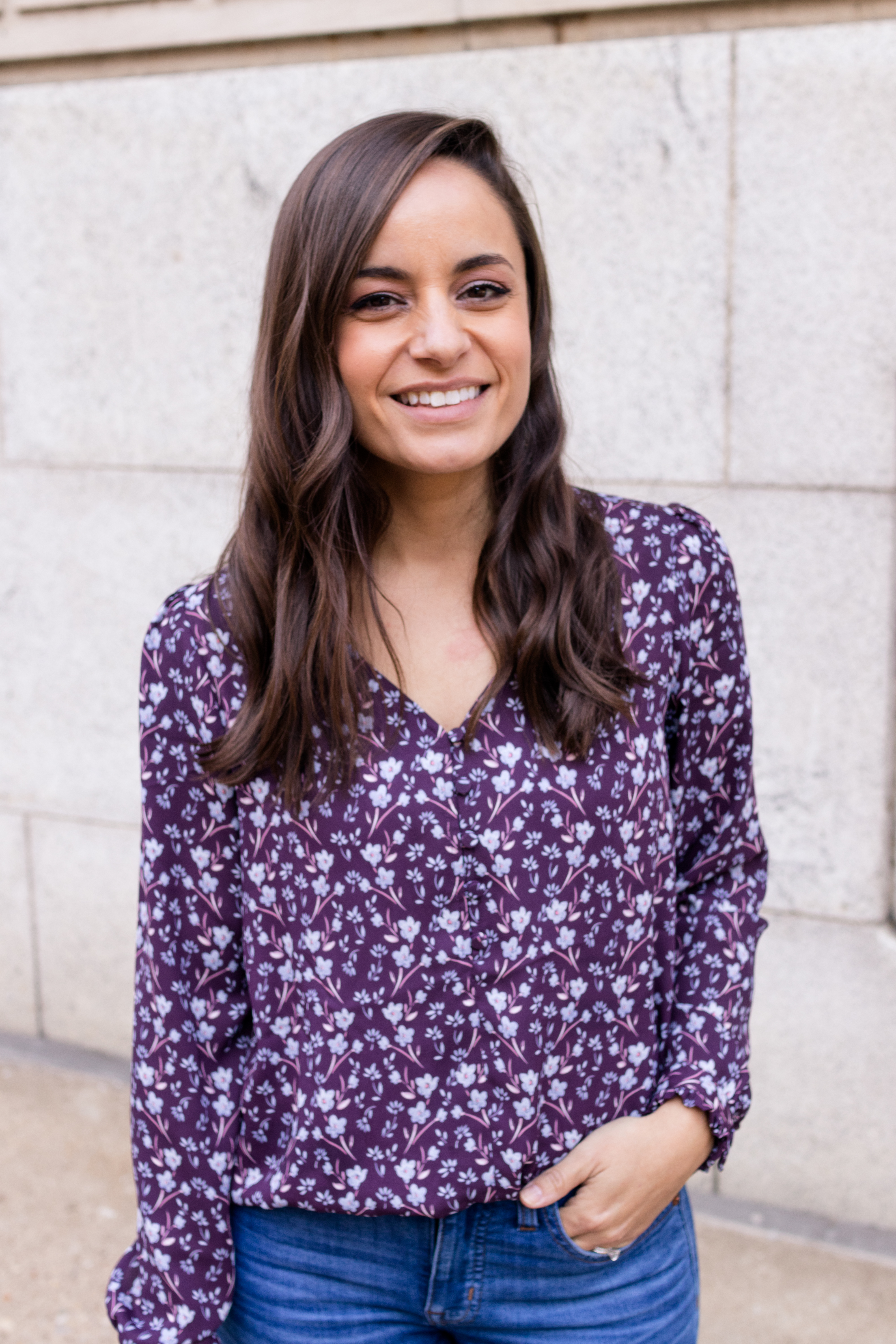 Early fall outfit | petite friendly outfit | floral fall outfit | petite style blogger, Brooke of Pumps and Push-Ups 