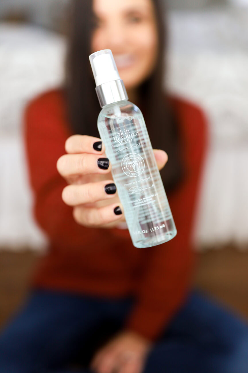 Moisturizing toner via pumps and push-ups blog | petite style blogger | skincare tips