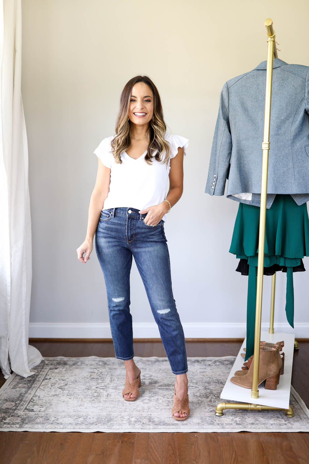 straight-cropped jeans via pumps and push-ups blog | WHBM petites | petite fashion via pumps and push-ups blog | petite fashion | White House black market finds 