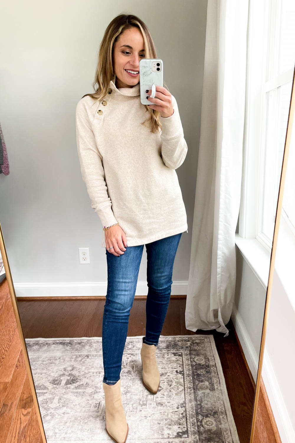 Sweatshirt outfit via pumps and push-ups blog | petite fashion | petite style | petite blogger 