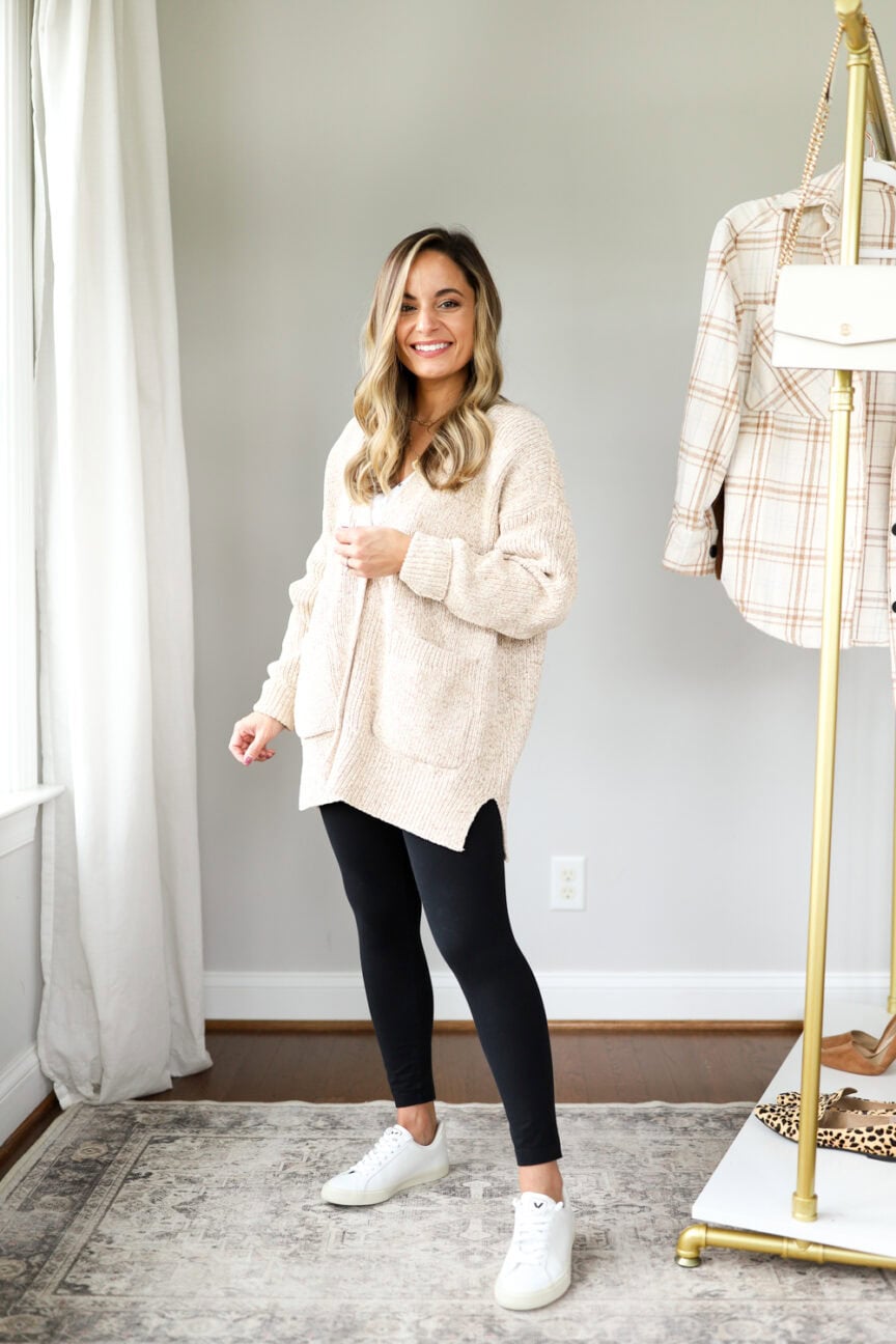 Mom friendly fall outfits | comfortable fall outfits | leggings outfits