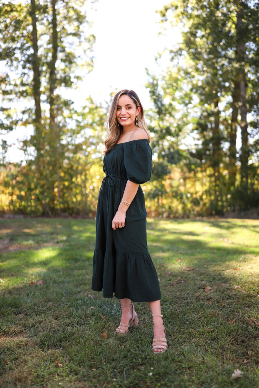 Fall Family Photo Outfits | fall fashion | fall photos | outfits for fall photos | petite fashion | fall dresses