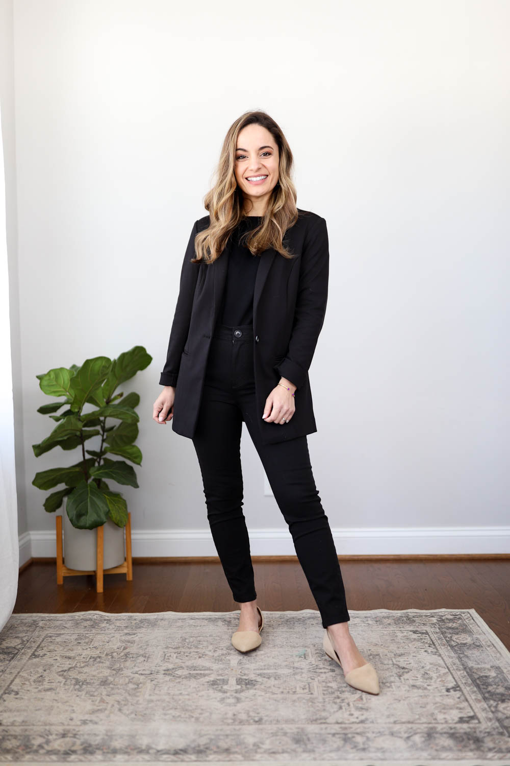 Black Outfits for Work - Pumps & Push Ups