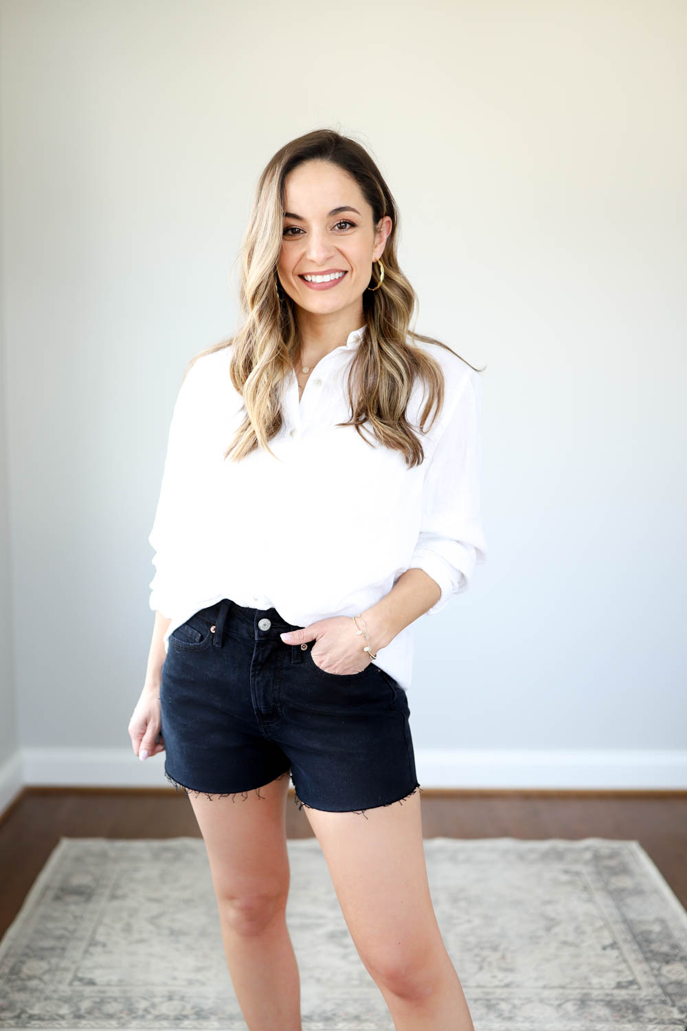 Old Navy O.G. Shorts styled by petite style blogger, Brooke of Pumps and Push-Ups | Petite style | summer shorts | comfortable shorts 