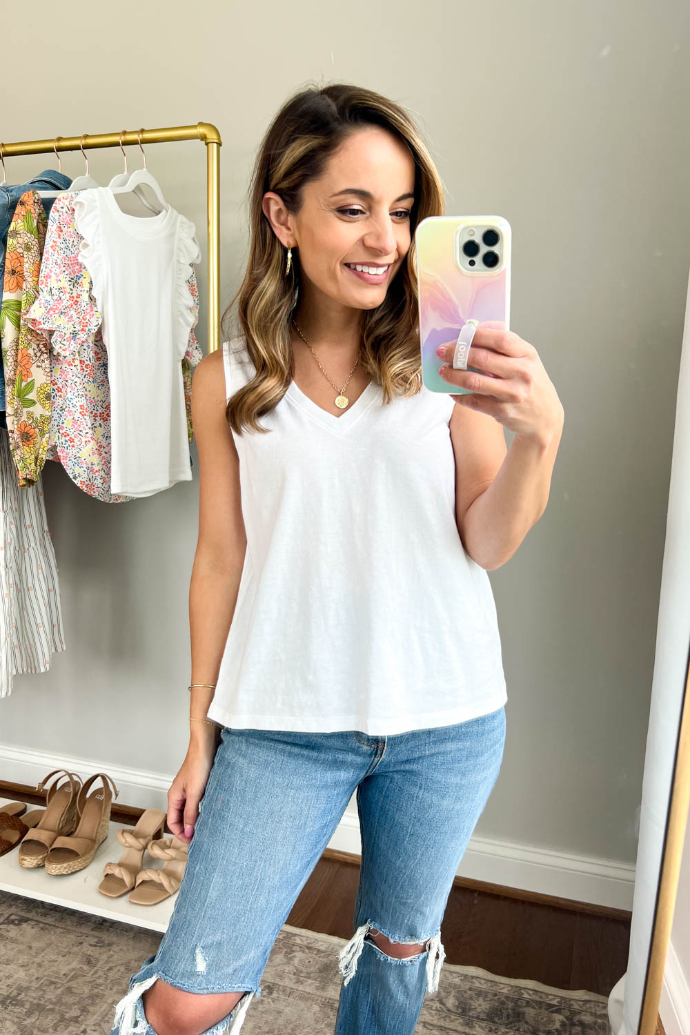 Old Navy EveryWear T-Shirts | Petite Friendly t shirts | petite t shirt review via pumps and push-ups blog | spring outfits 