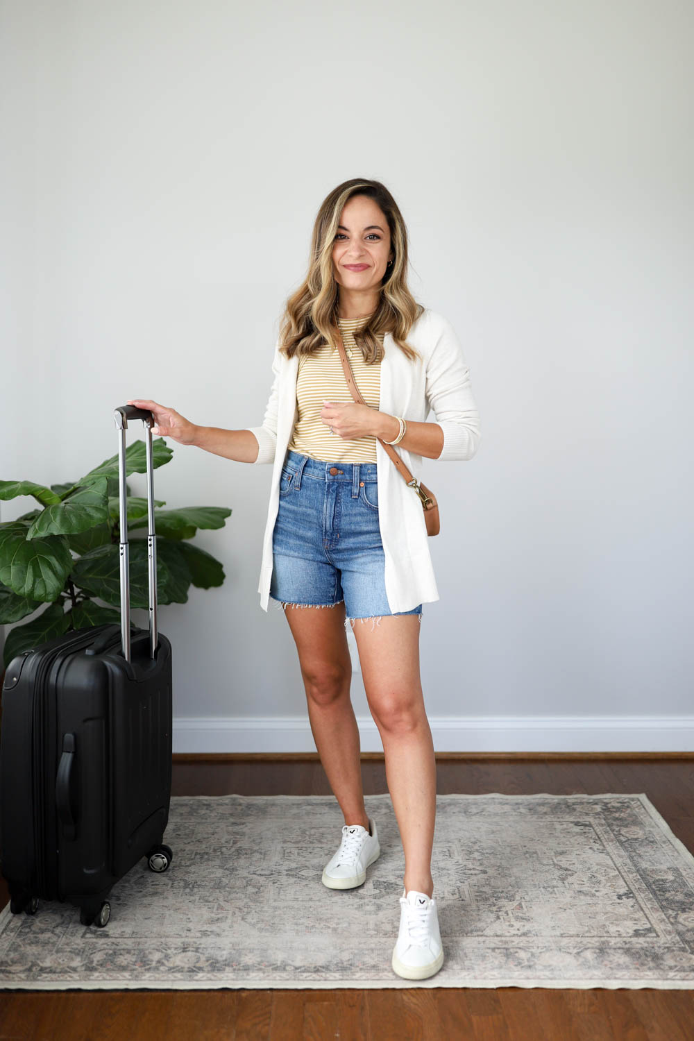 Comfortable Travel Outfits Ideas for Women