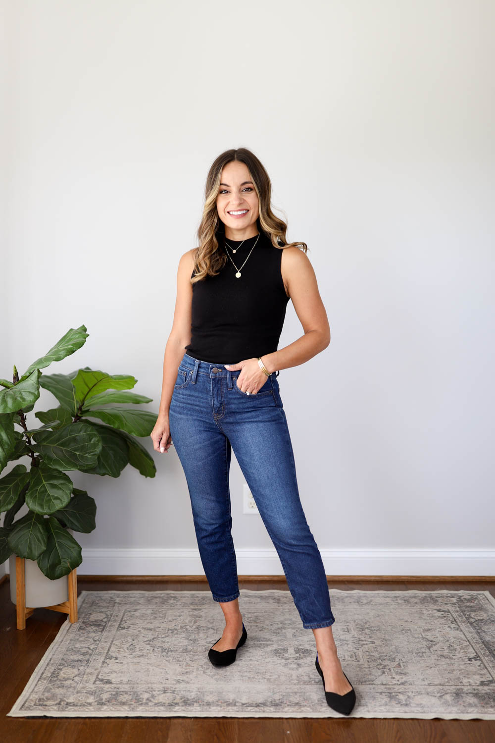 5 Ways To Style MOM JEANS  Summer 2022 Outfit Ideas 