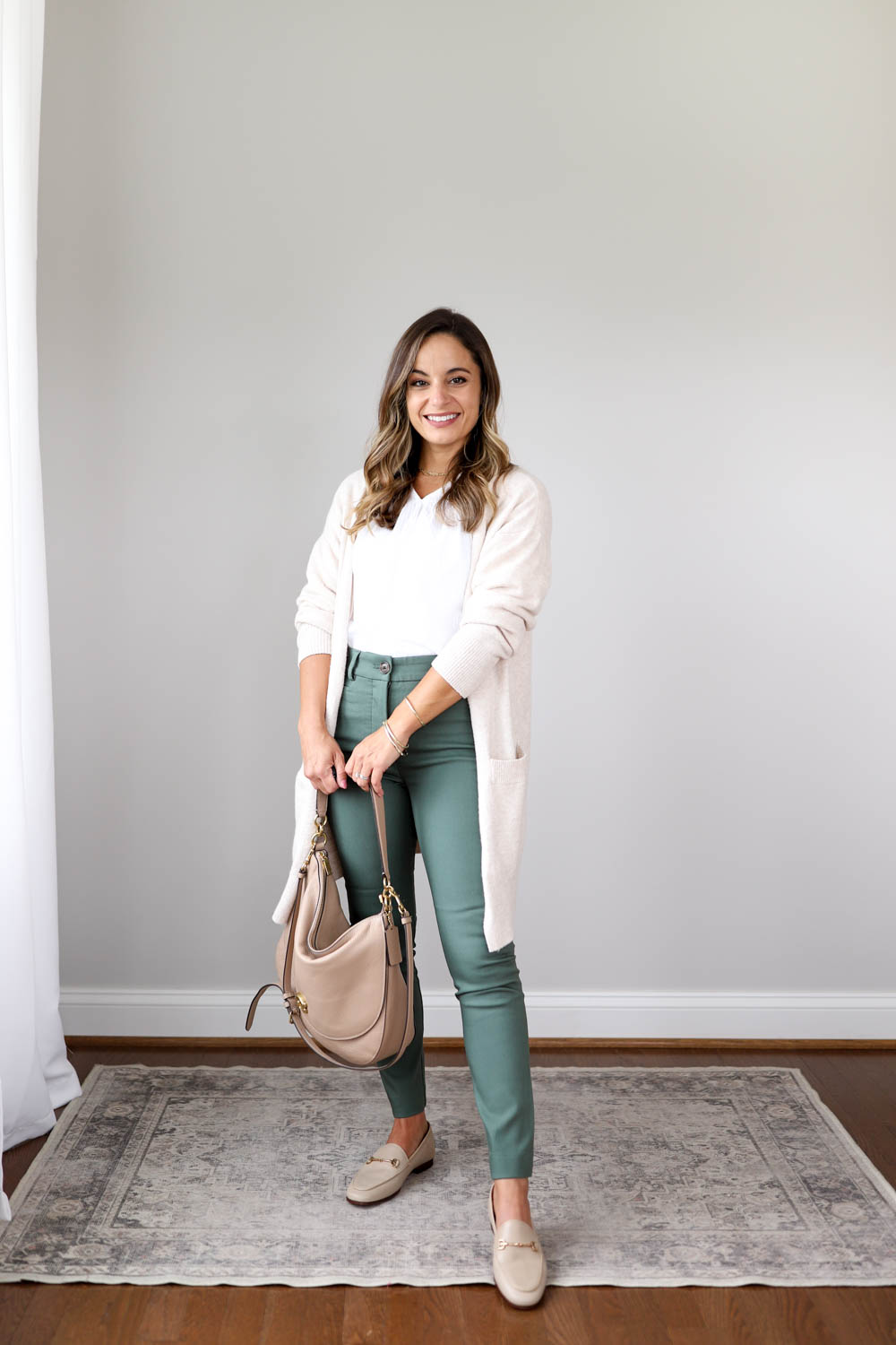 Petite-friendly no hem pants for work | business casual outfits | petite style | petite fashion | petite blogger | fall outfits 