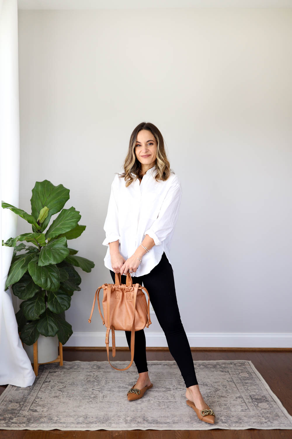 work outfit: tunic & leggings  Work outfit, Outfits with leggings, Brunch  outfit