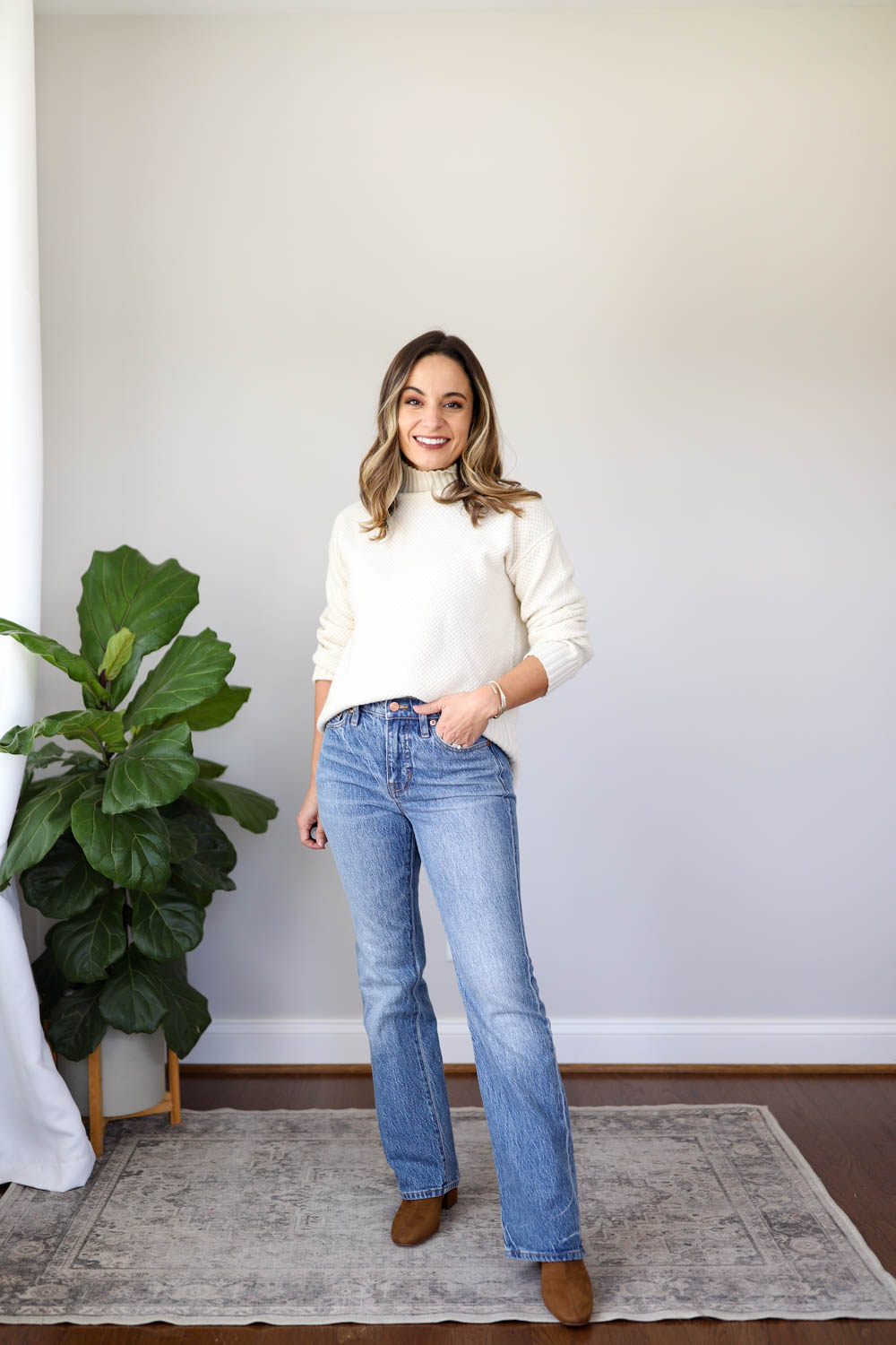 Bootcut Or Skinny Jeans For Petite Or Smaller Women? - THE JEANS BLOG