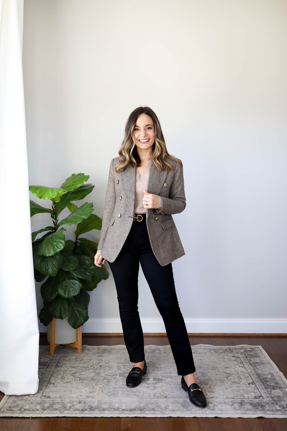 How to style a plaid blazer // Petite fall office outfits