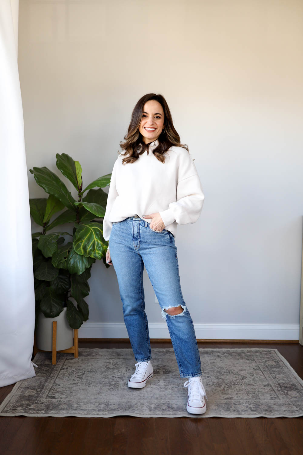 Petite-friendly mid rise jeans via pumps and push-ups blog | jeans guide | petite jeans guide 