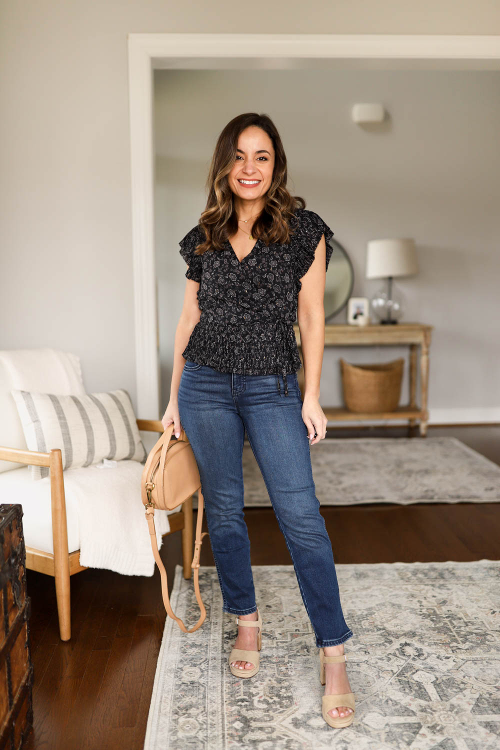 Petite-friendly denim from Madewell reviewed by Brooke of Pumps and Push-Ups | Petite style | spring outfits 