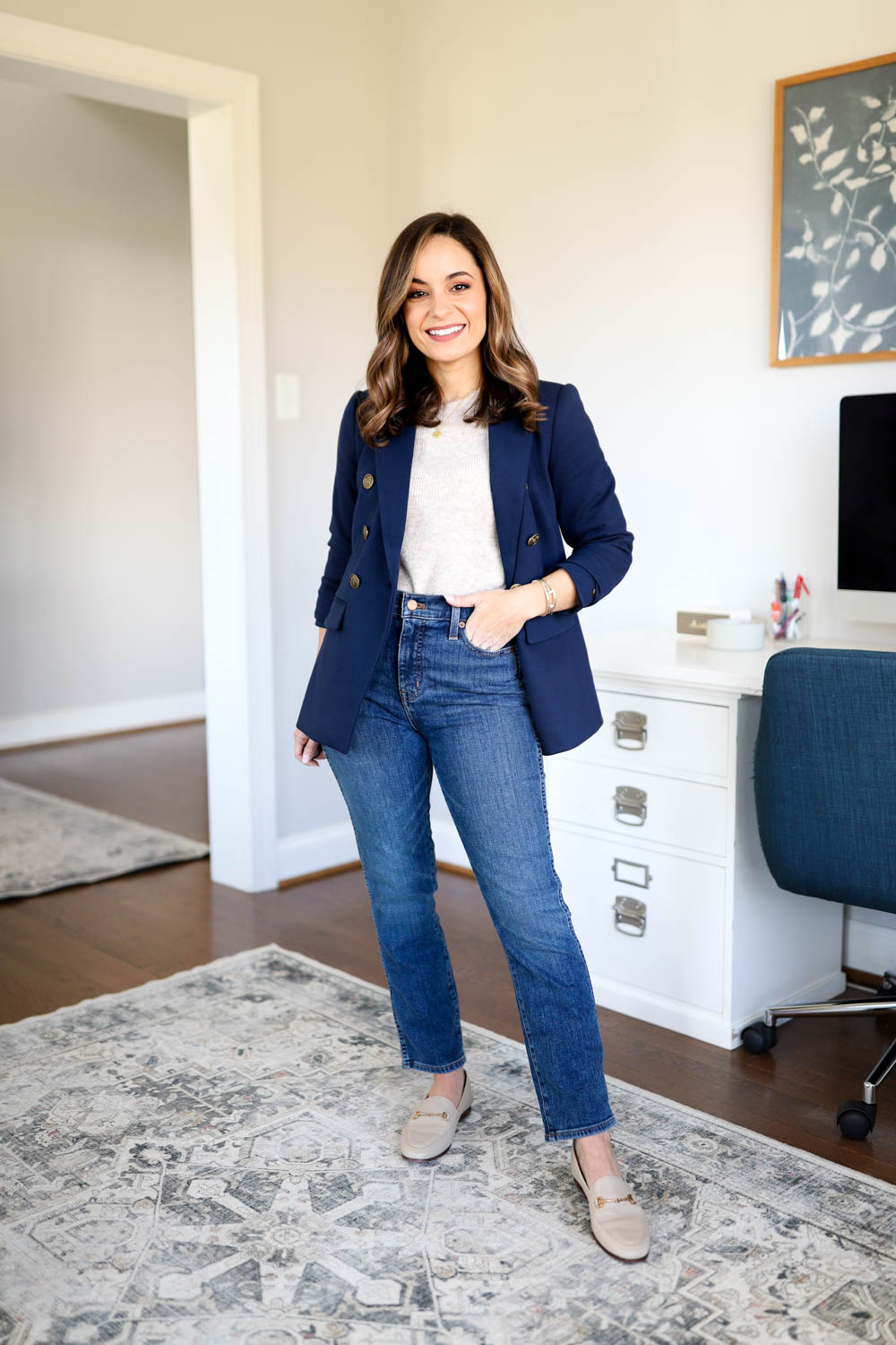 Smart casual outfit via pumps and push-ups blog | petite style blog | petite fashion | outfits for work | navy blazer outfits 