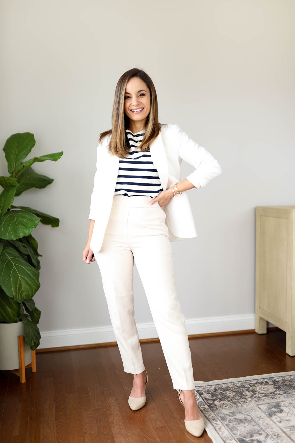 Neutral Outfits for Work - Pumps & Push Ups