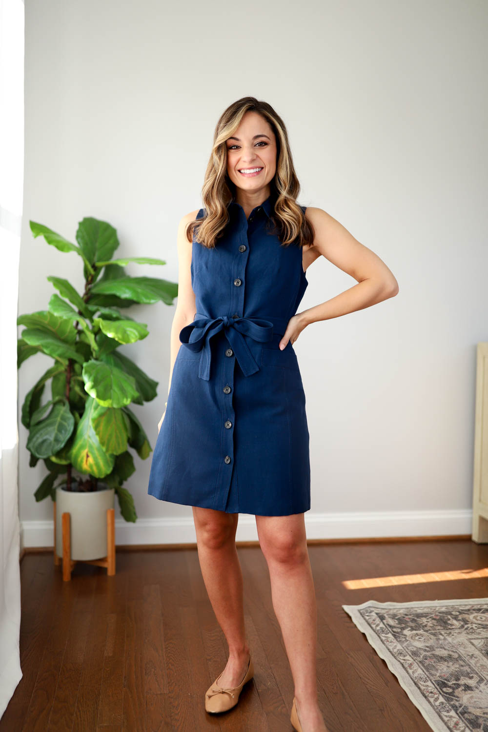 Petite friendly dress for work | petite style | summer dresses for work | linen dresses | summer outfits | business casual dresses 