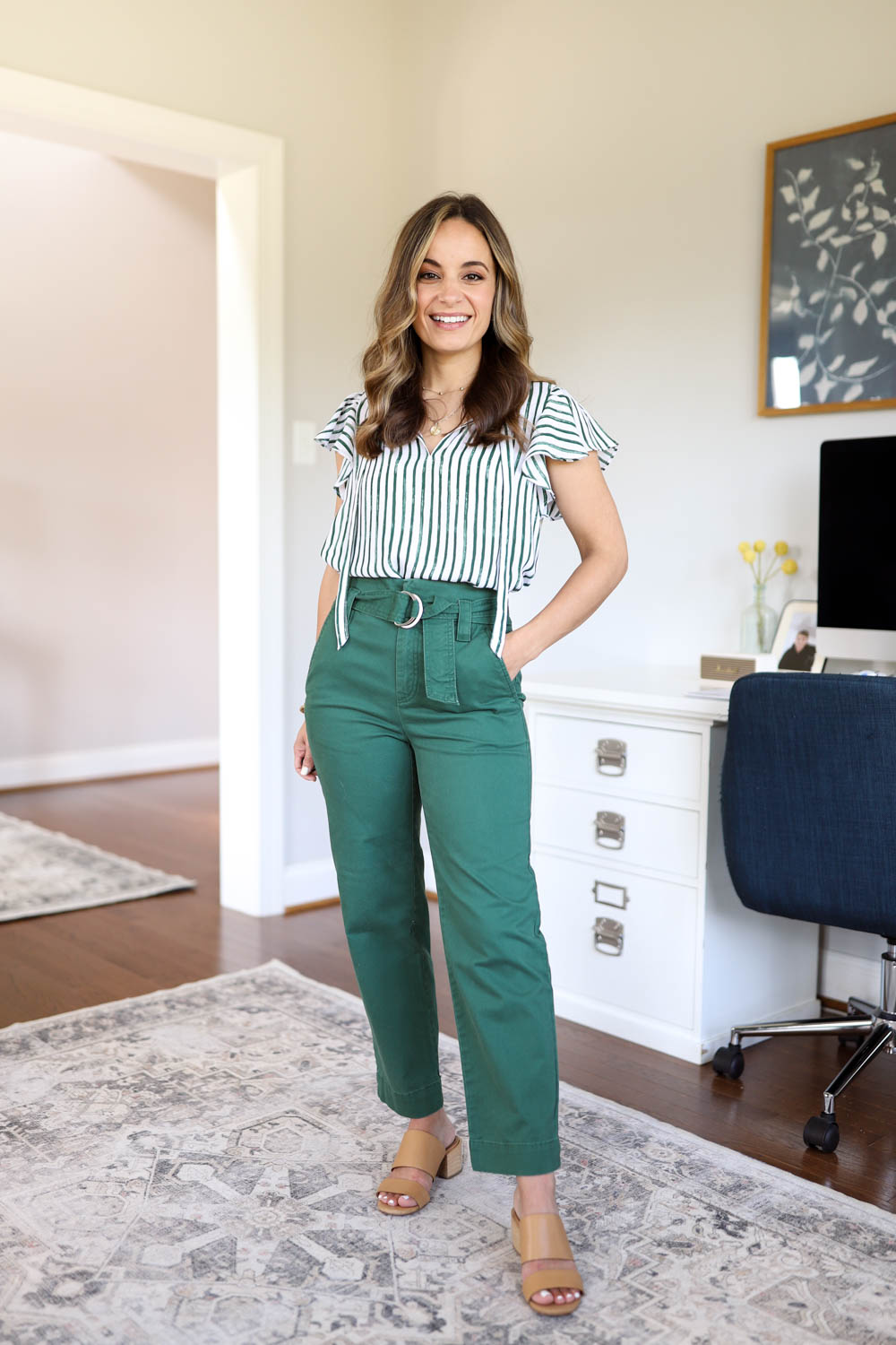 Petite-friendly outfits for work via pumps and push-ups blog | petite fashion | summer outfits for work 