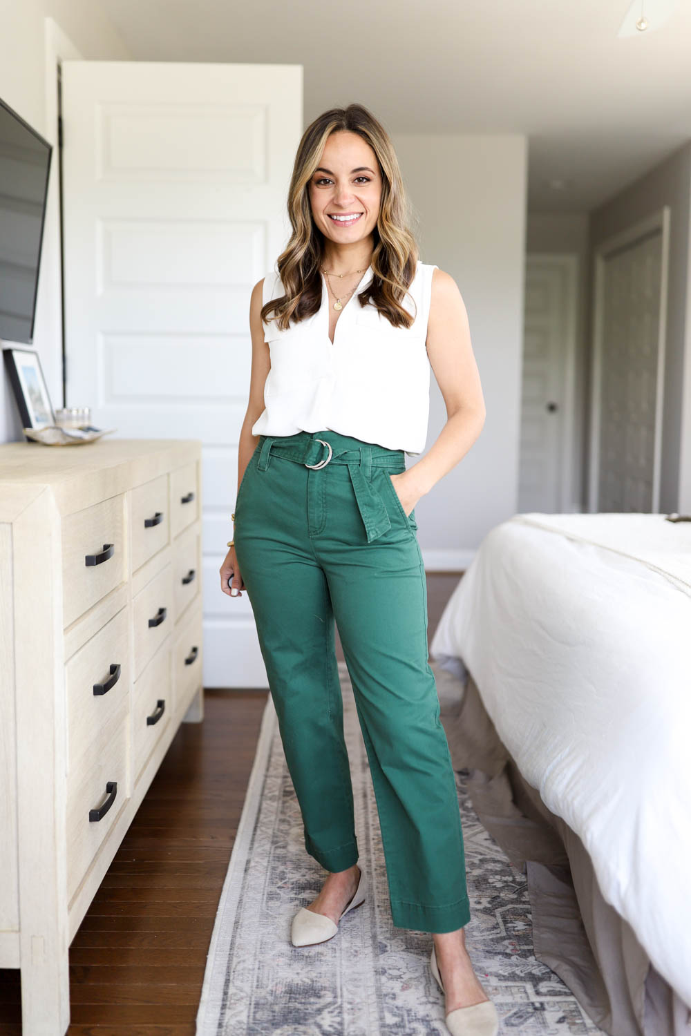 Business casual outfit for summer via pumps and push-ups blog | one week of summer outfits | summer outfits for work | petite-friendly outfits for summer