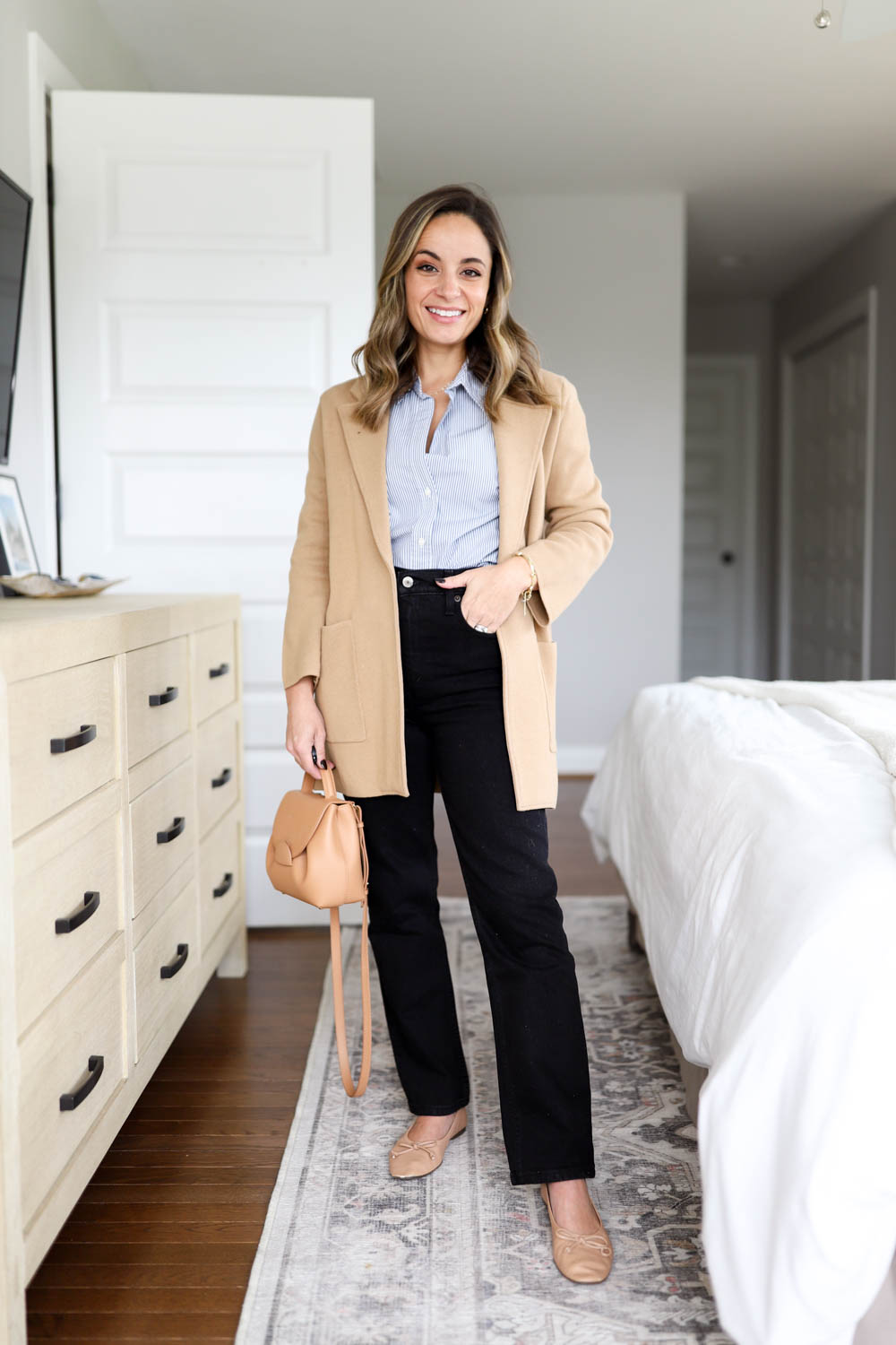 Five outfits with black jeans via pumps and push-ups blog | ways to wear black jeans | black jeans work outfits 
