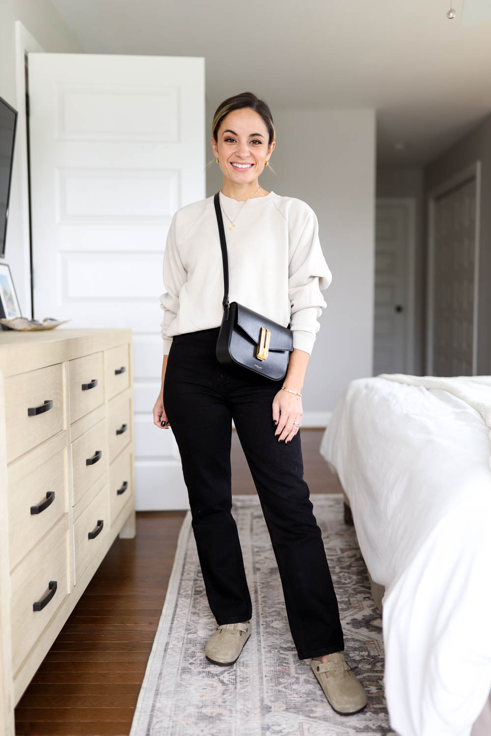 Five ways to wear black jeans via pumps and push-ups blog | fall capsule series | fall outfits | casual fall outfits | black jeans outfits | multiple ways to wear black jeans 