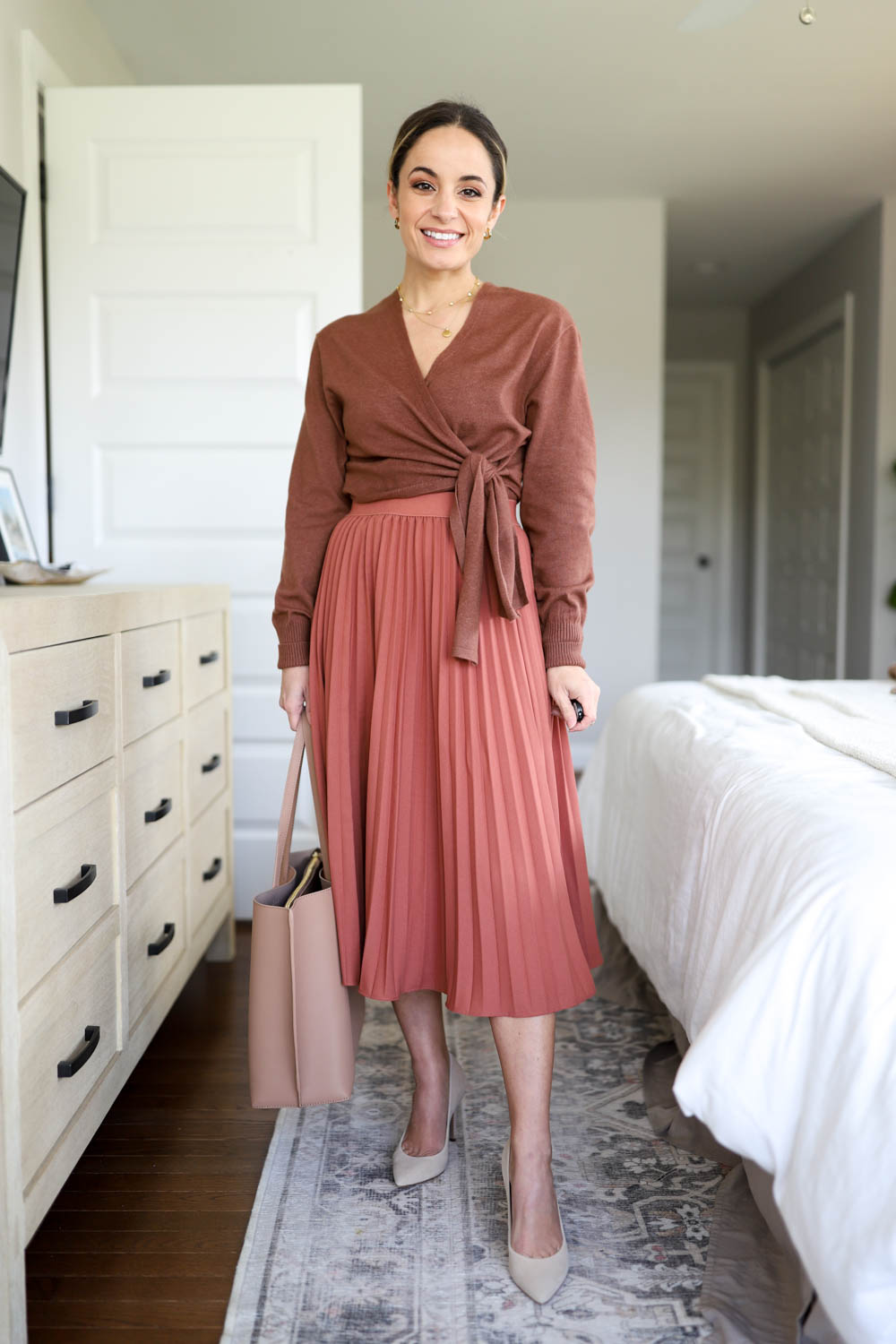 Neutral outfit idea for work via pumps and push-ups blog | pleated skirt outfit | petite friendly fashion | business casual outfits 