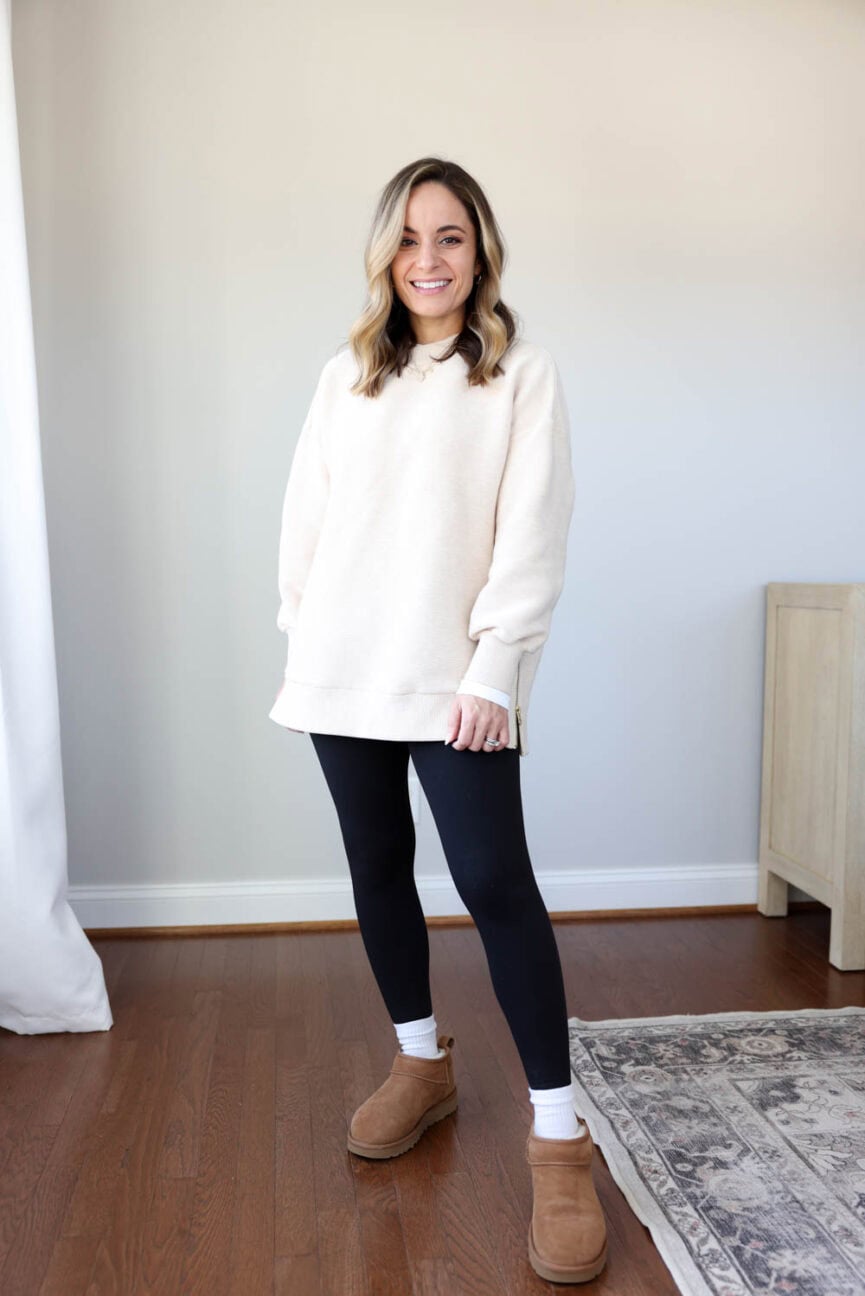 Petite-friendly leggings via pumps and push-ups blog | petite style | petite fashion | leggings outfits | mini UGGs outfit