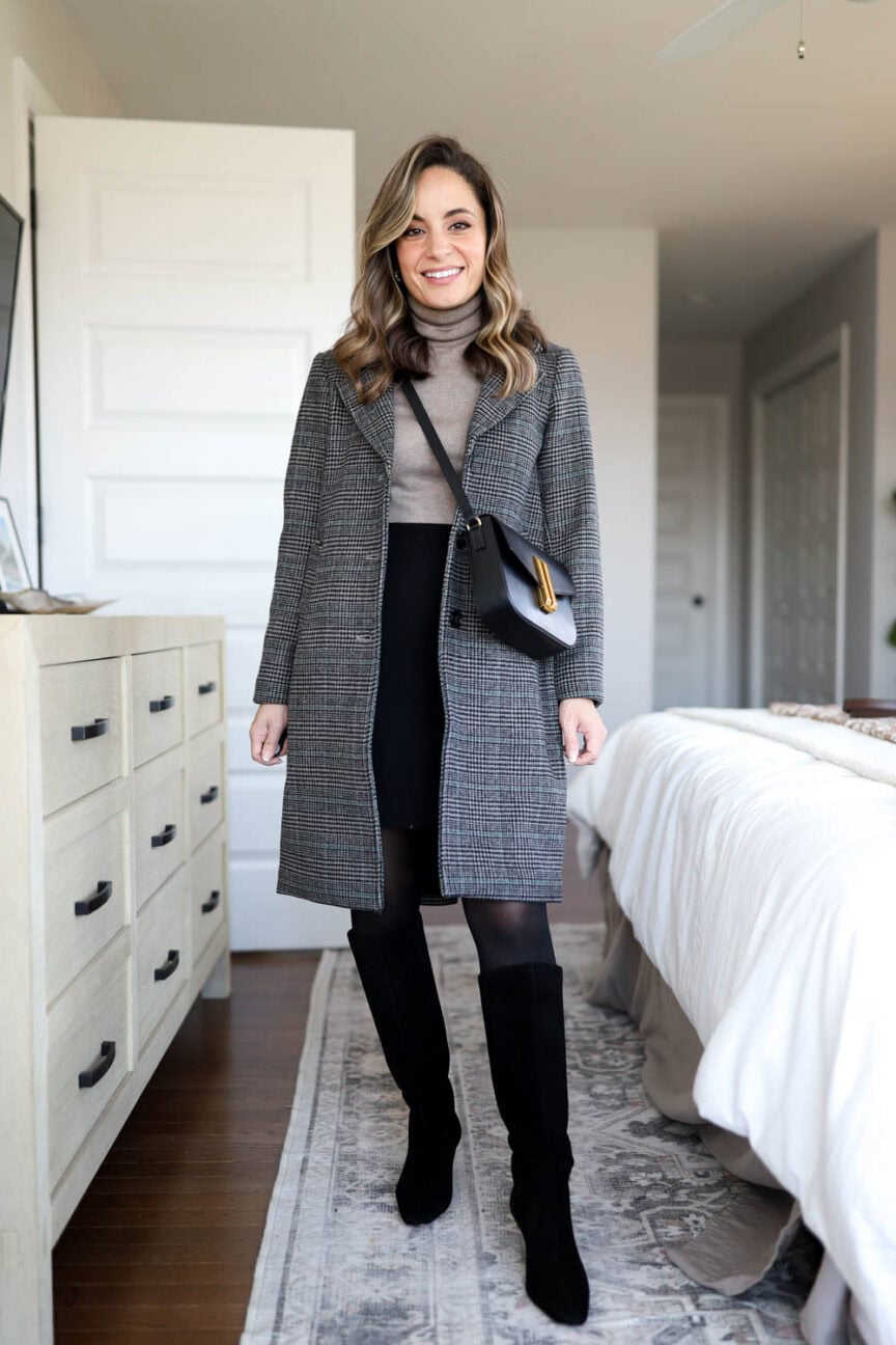 Petite-friendly outfit ideas for Thanksgiving via Pumps and Push-Ups blog | petite friendly fall outfits | Thanksgiving outfits | black mini skirt outfits