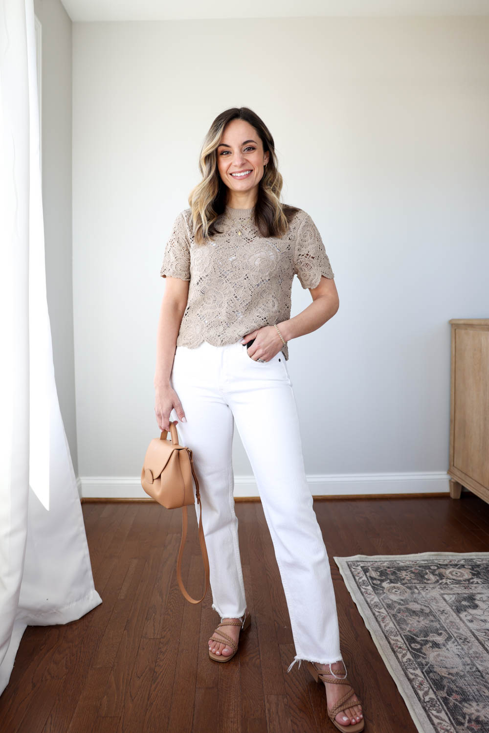 Petite-friendly spring tops via pumps and push-ups blog | petite fashion | spring outfits | crochet top outfits | white jeans outfits | summer outfits 