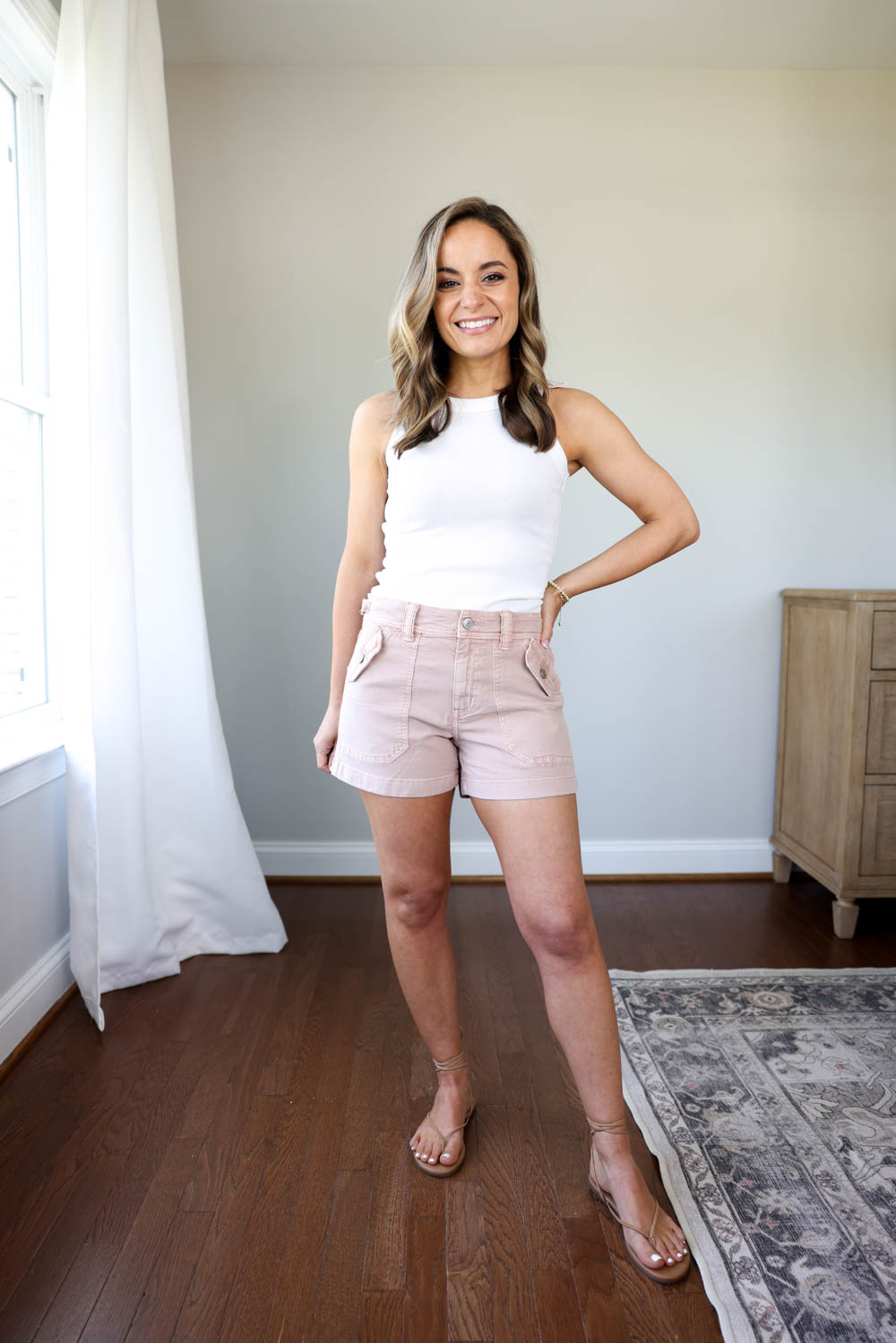 Petite-friendly shorts via pumps and push-ups blog | AE shorts review | petite style | petite fashion 