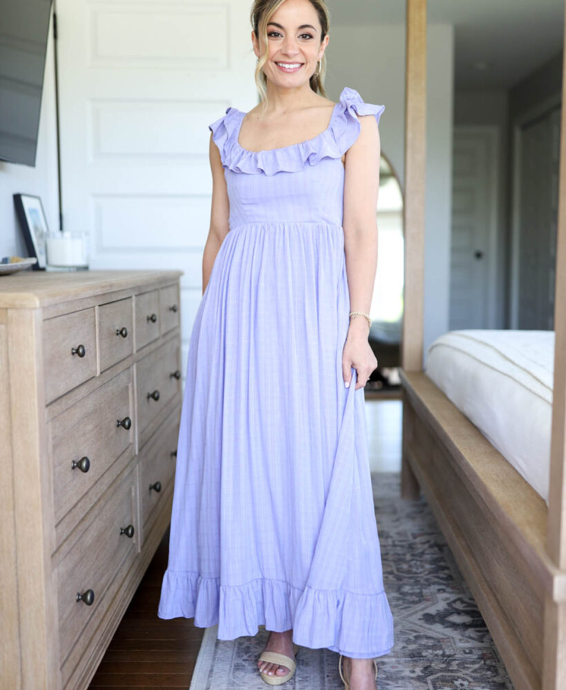 Petite-friendly maxi dress from Amazon via pumps and push-ups blog | Maxi dresses for petites | summer maxi dresses | petite fashion | petite style