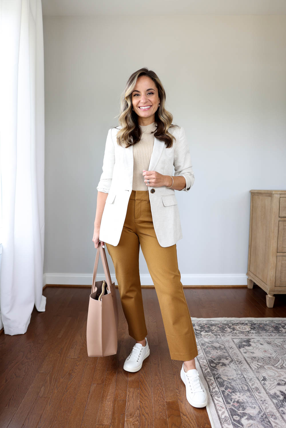Petite-friendly smart casual outfit idea | summer outfits for work via pumps and push-ups blog | petite style | petite fashion 