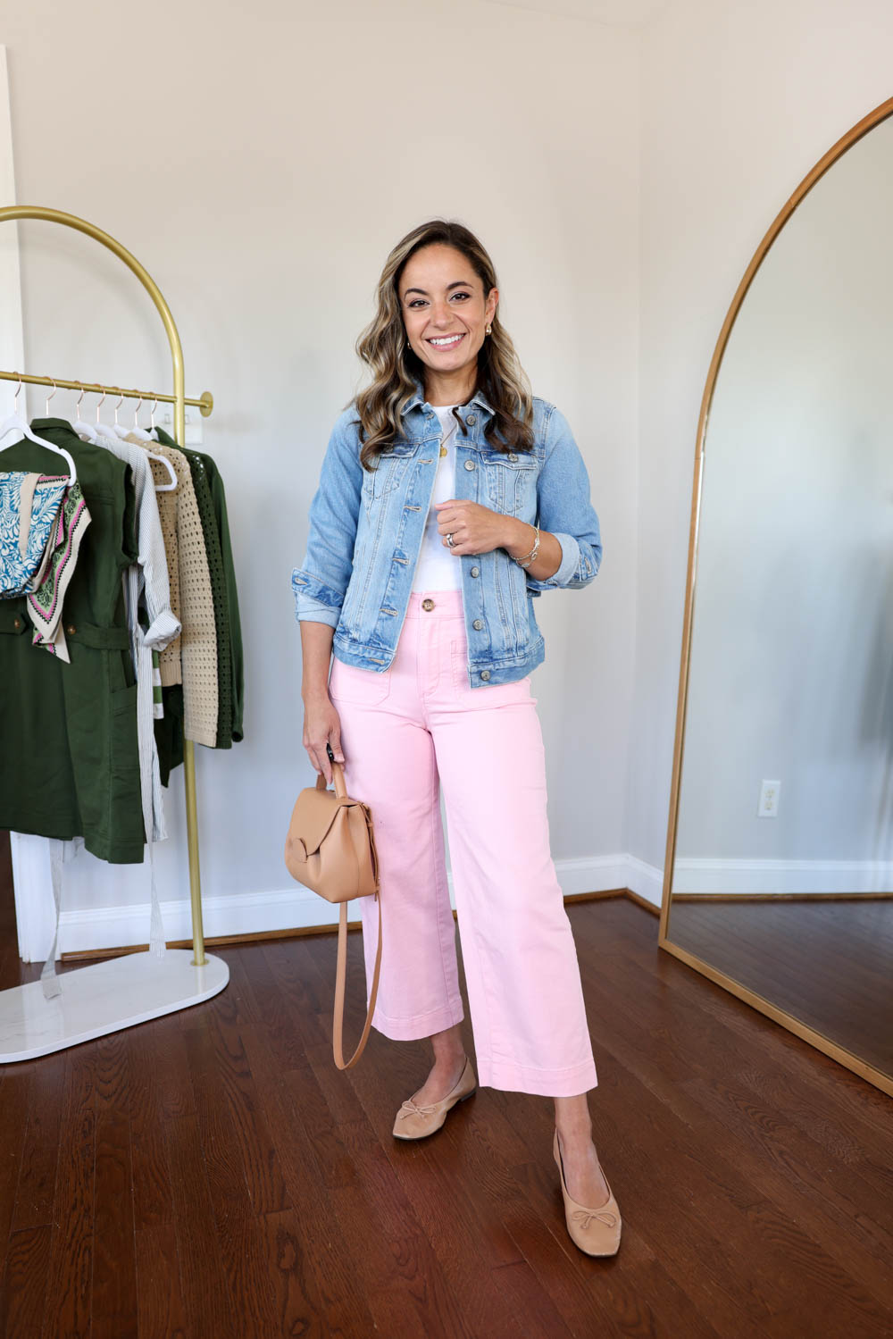 Petite-friendly cropped wide leg pants via pumps and push-ups blog | simple summer outfits | petite friendly fashion | petite style | casual summer outfits 