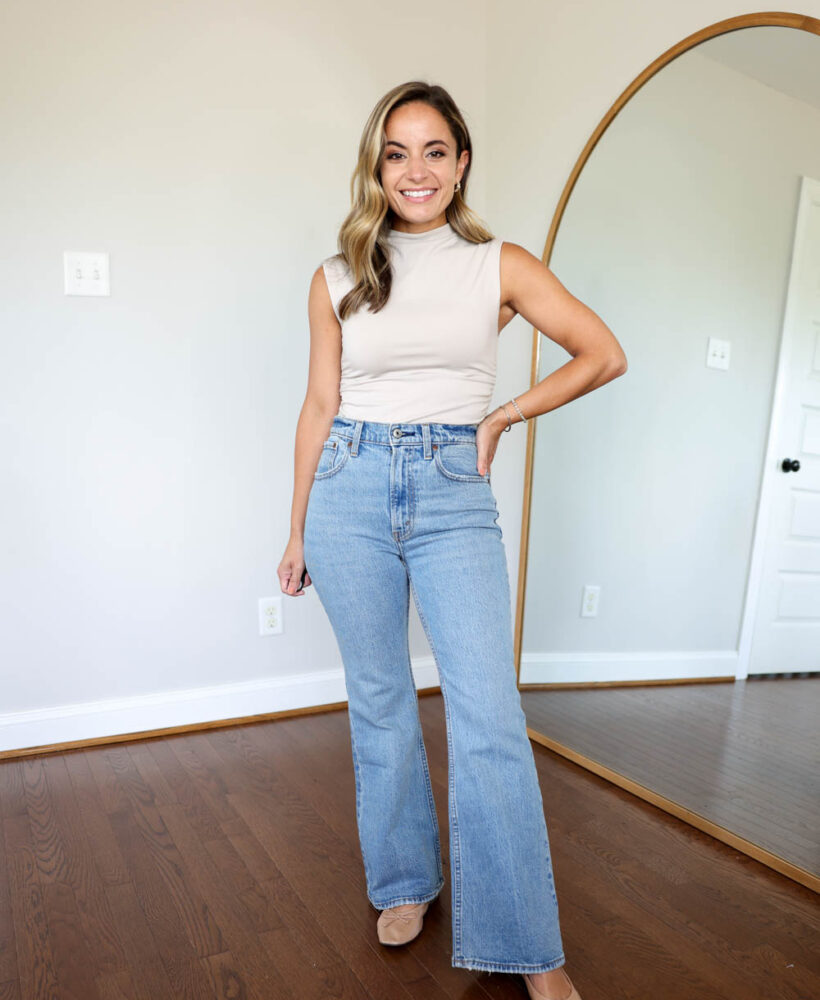 Petite-friendly jeans without any alterations | no hem jeans for petites | flare jeans for petites | flare jeans outfits | fall denim