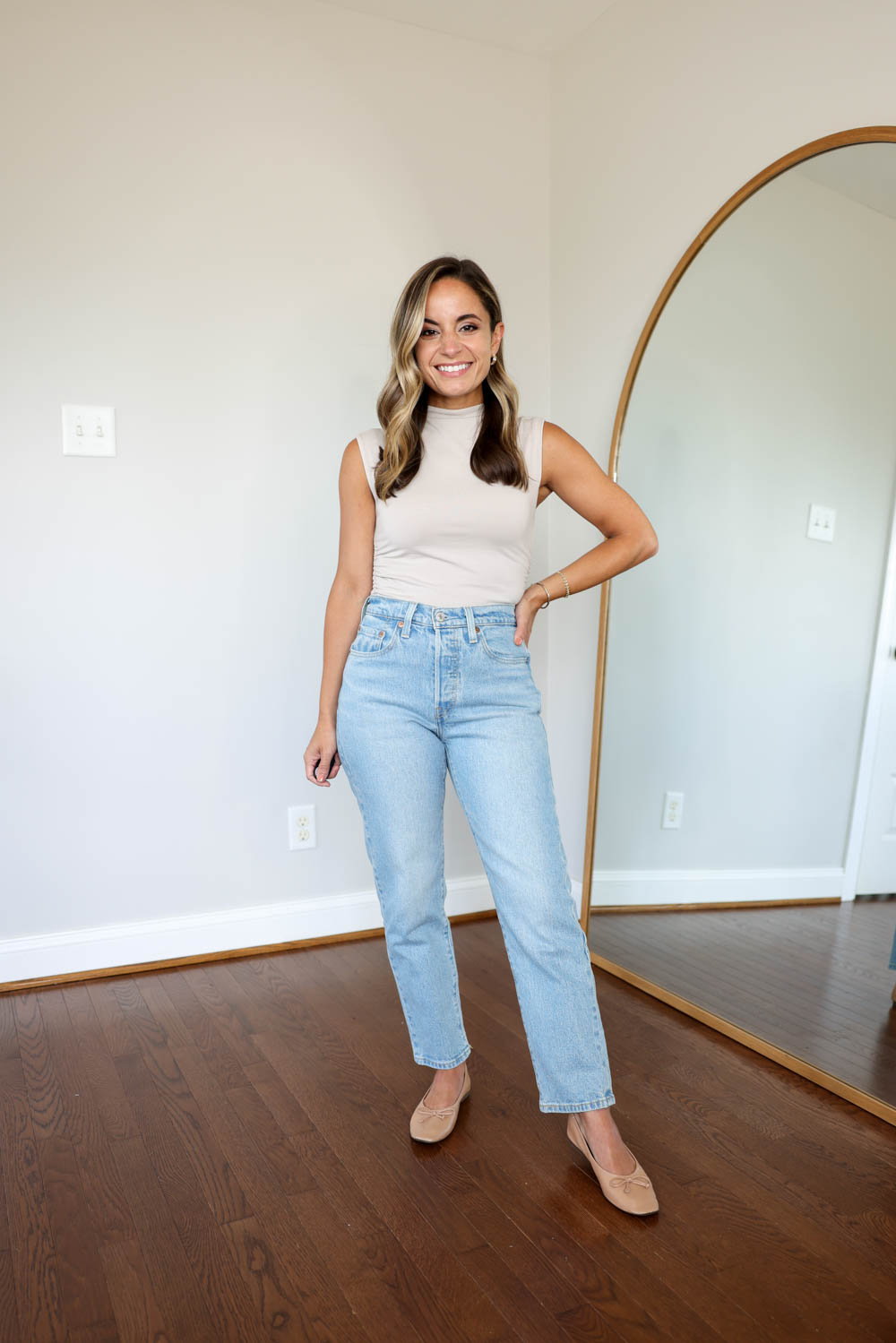 No-hem jeans for petites via pumps and push-ups blog | petite friendly jeans | petite fashion | petite denim guide | Levi's jeans 