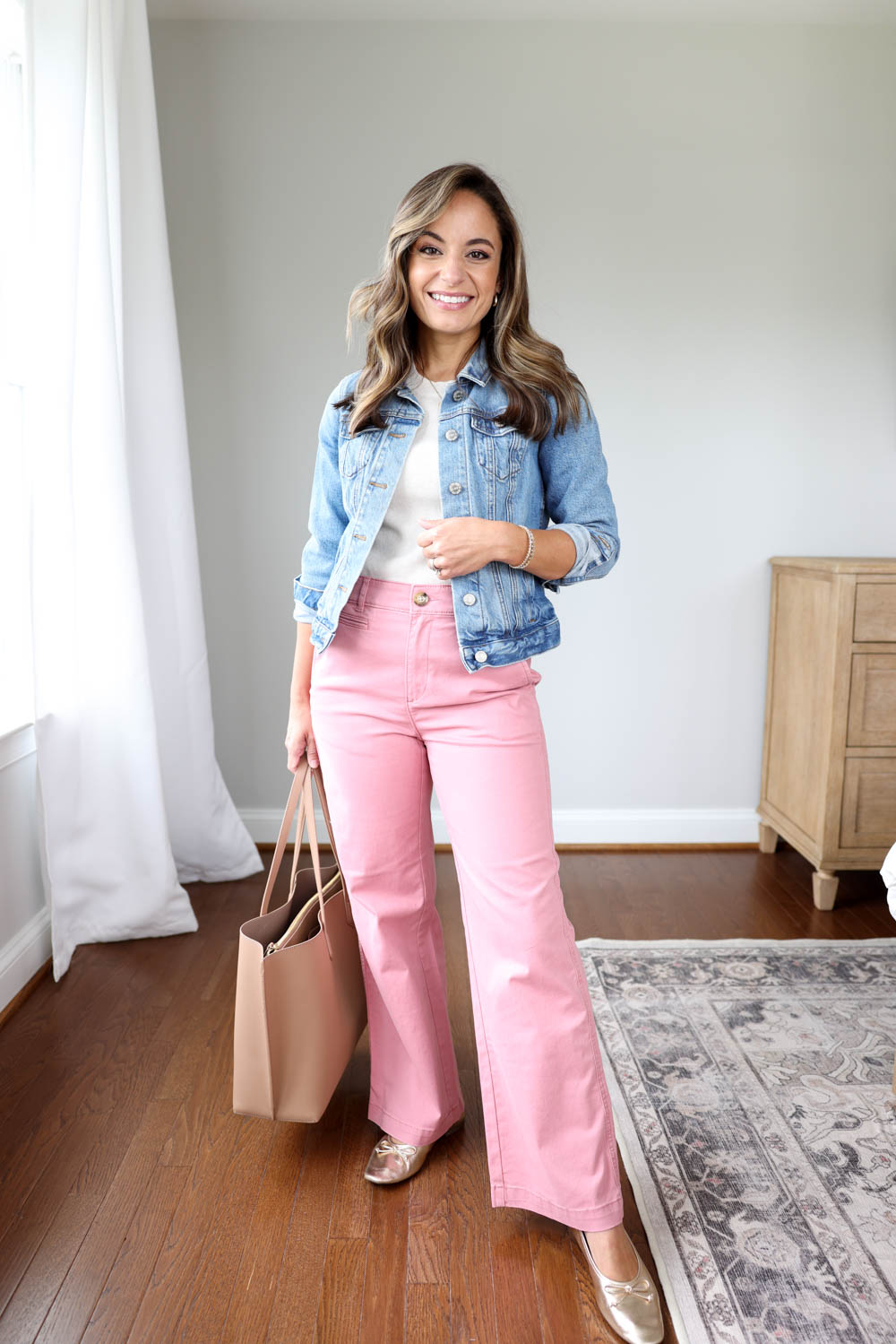 Petite-friendly outfit ideas for teachers via pumps and push-ups blog | casual outfits for teachers | petite-friendly outfits | late summer outfits 