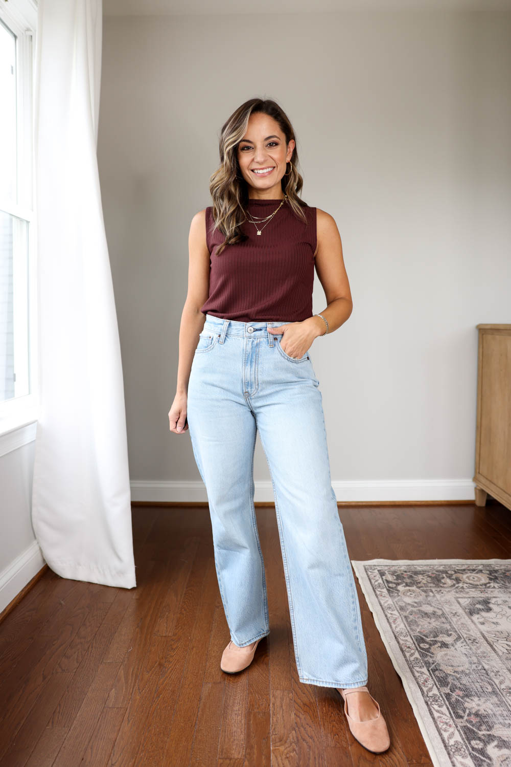 Petite-friendly jeans | Abercrombie Loose jeans review | no hem jeans for petites | petite fashion