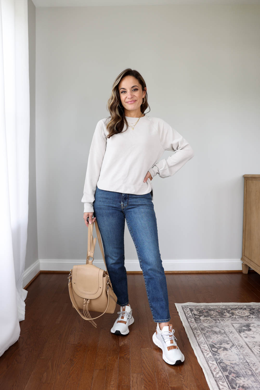 Good American Good Straight Jeans for Petites via Pumps and Push-Ups Blog | no hem jeans for petites | petite jeans guide | petite jeans shopping guide