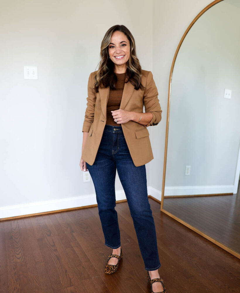 Petite-friendly outfits for work with jeans via pumps and push-ups blog | petite fashion | smart casual outfits for work | fall outfits | petite style