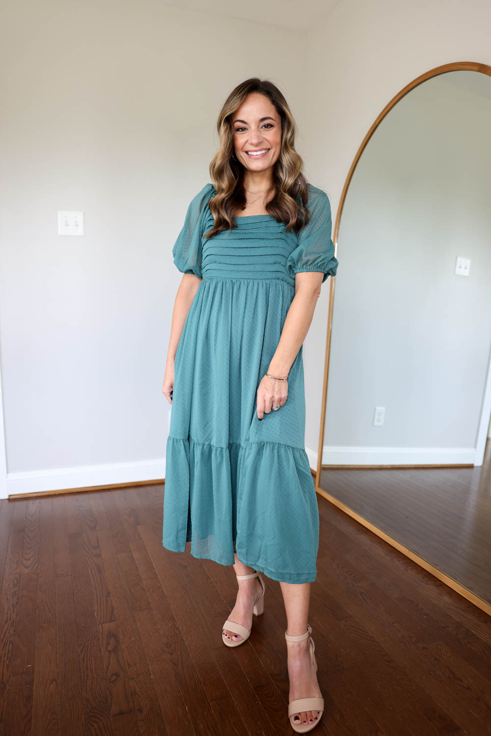 Petite-friendly fall dresses via pumps and push-ups blog | affordable fall dresses | petite style | petite fashion | fall family photo dresses 