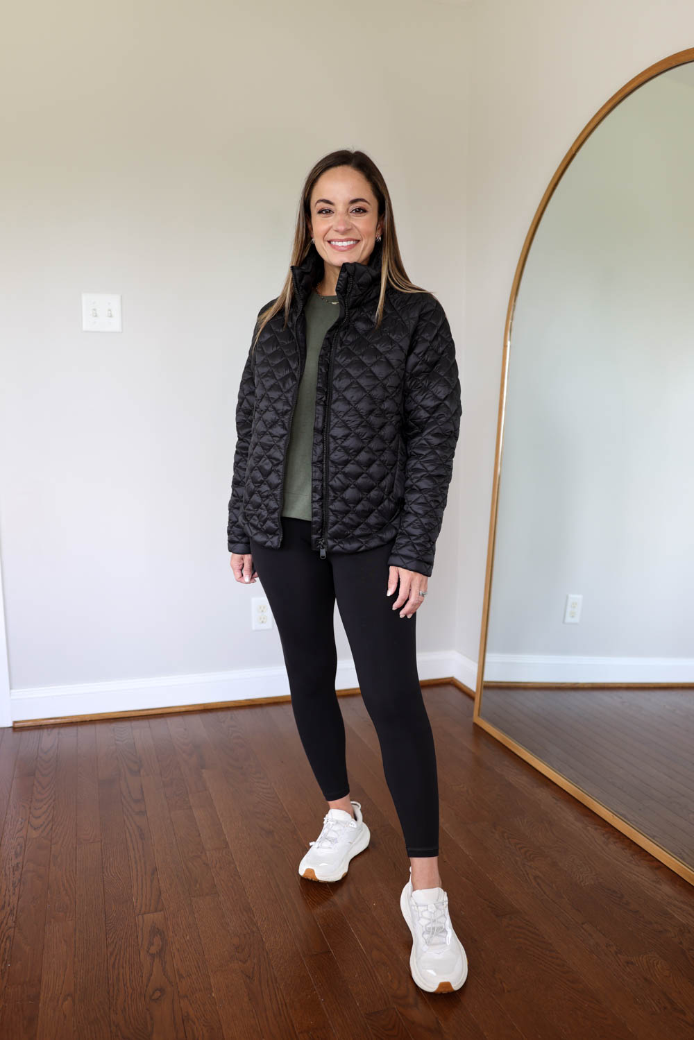 Petite-friendly activewear leggings via pumps and push-ups blog | fall outfits | petite fashion | fall activewear