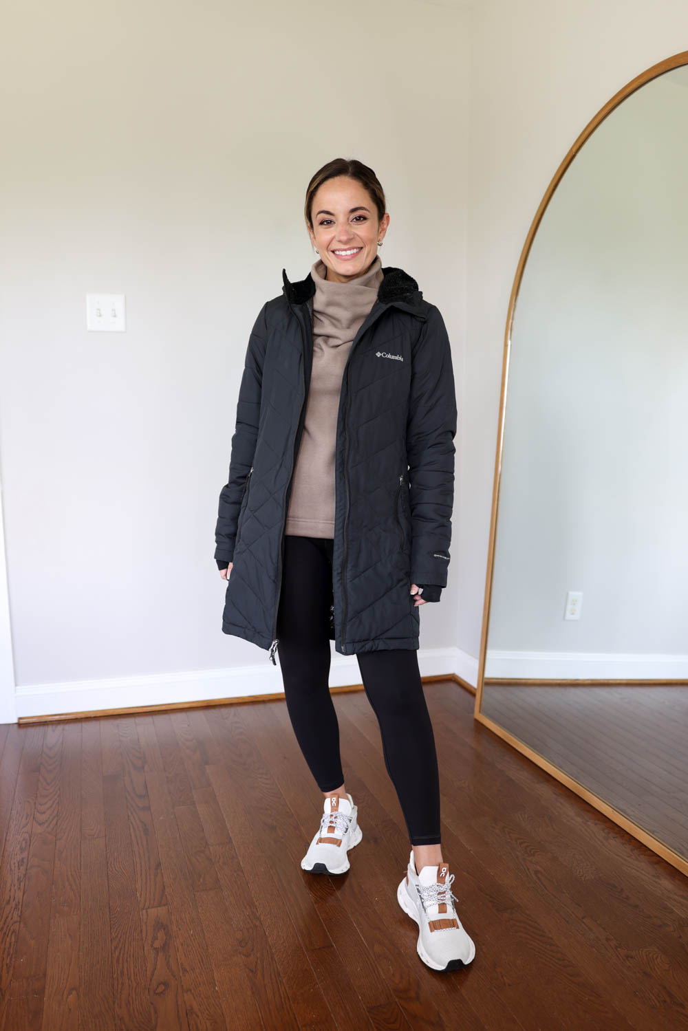 Petite-friendly activewear leggings | fall outfits with leggings | fall to winter transition outfits with leggings | activewear | fall jackets