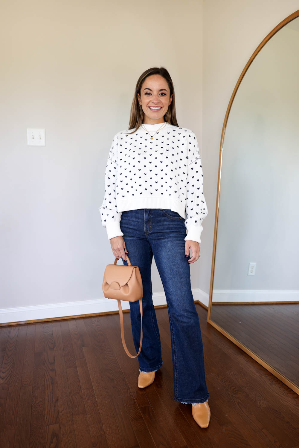 Casual Outfits for Fall with Bootcut Jeans Pumps Push Ups