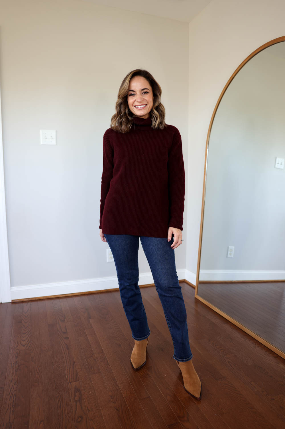 Petite-friendly cashmere sweaters from Quince | Quince cashmere sweater reviews | petite fashion | petite style | fall outfits 