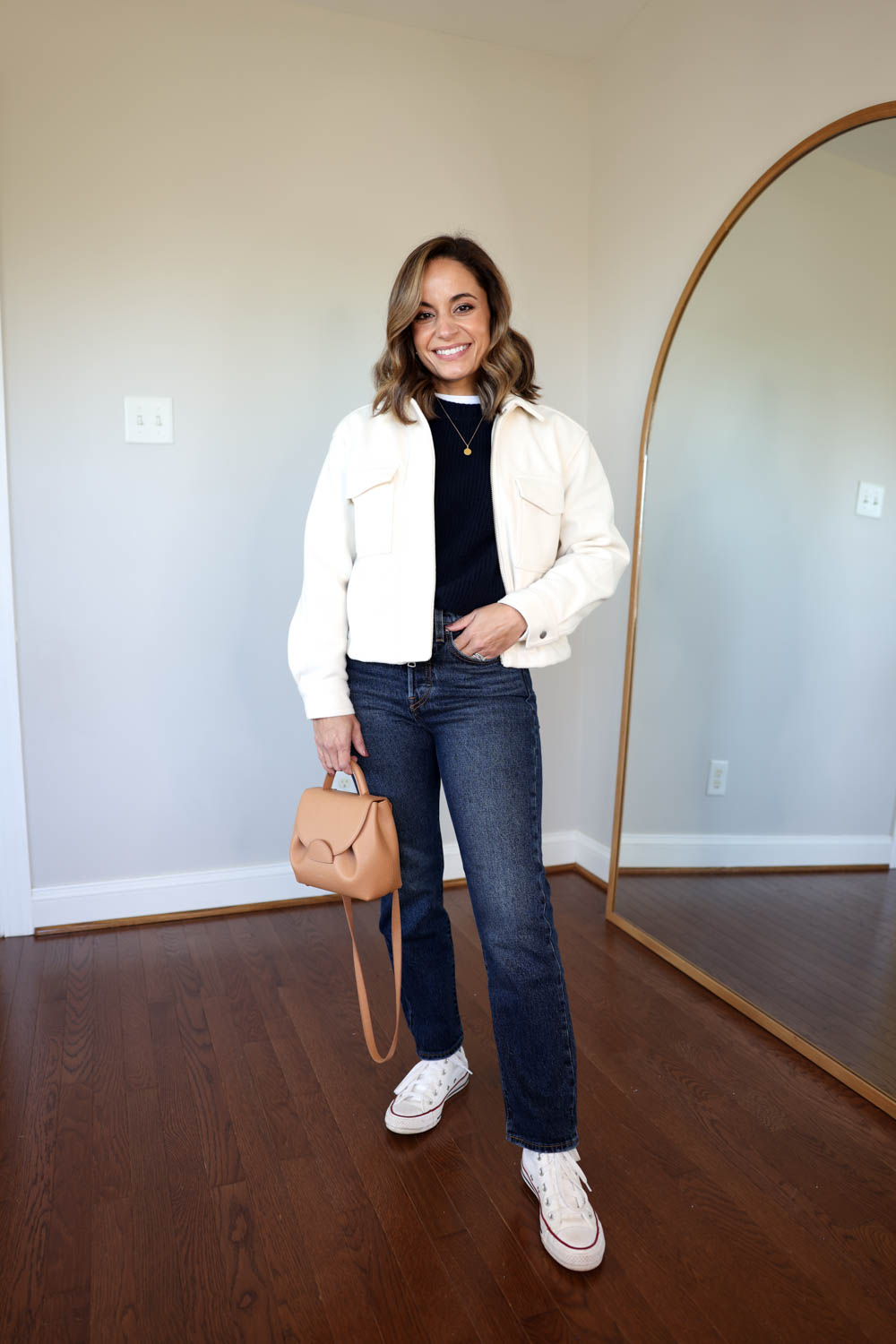 Outfits with sneakers for fall via pumps and push-ups blog | casual fall outfits | petite-friendly outfits | levi's jeans outfits 