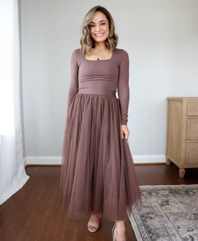 Petite-friendly fall family photo outfits | fall dresses | fall family photo outfits | petite fashion