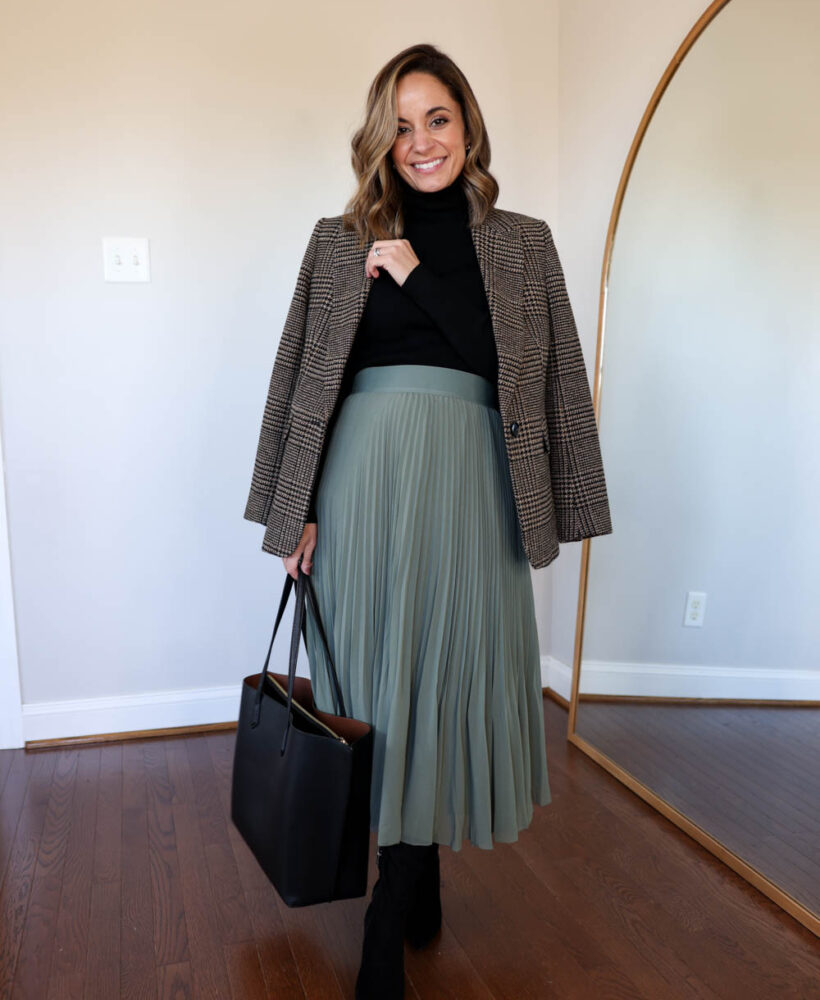 Petite-friendly ways to wear knee-high boots with a midi skirt | petite fashion | winter outfits | warm outfits for work | knee high boots outfits