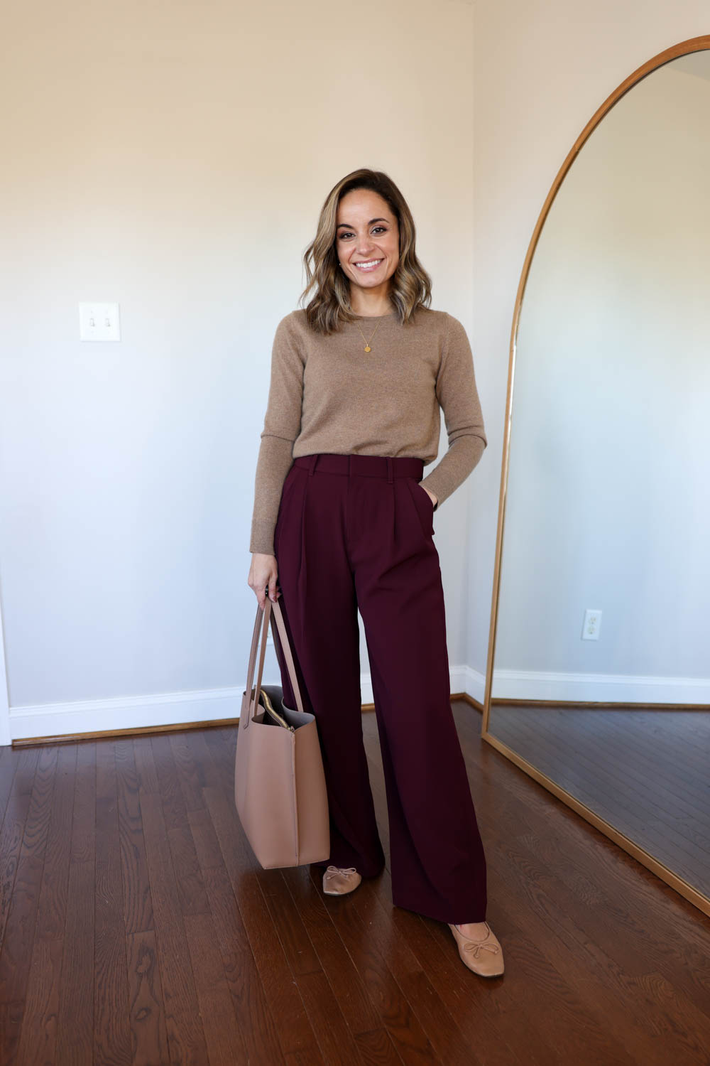 Petite-friendly outfits with wide leg pants | petite fashion | burgundy pants outfits 