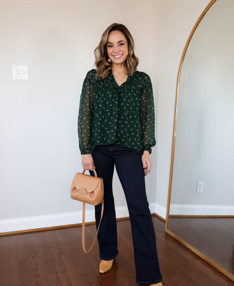 Petite-friendly casual outfits for thanksgiving | fall outfits with jeans | petite fashion